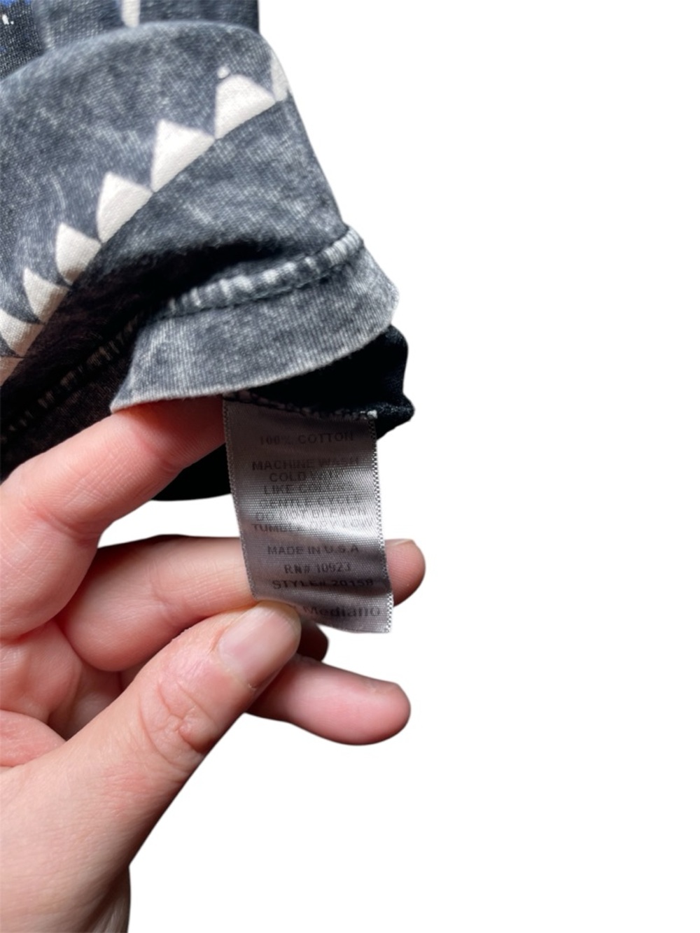 Daytrip Buckle Y2K Acid Wash Bling Freedom Eagle Graphic V-Neck Tee Size Medium - Picture 7 of 15